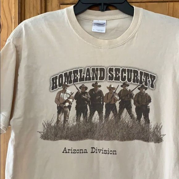 Gildan Other - Men’s “Homeland Security” tee shirt